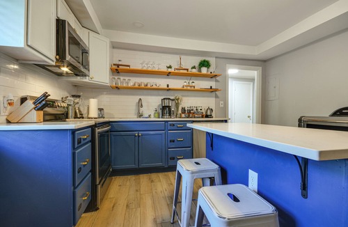 Winston - Salem House | Vibrant Home 2 Mi to Dtwn & Wake Forest University