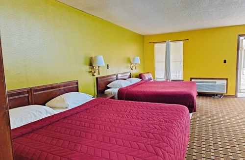 Athens Hotel | Victorian Inn