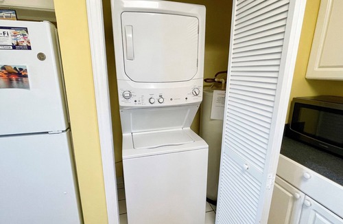 Ocracoke Condo | Villa Maria: Condo in the heart of Ocracoke Village, near lighthouse