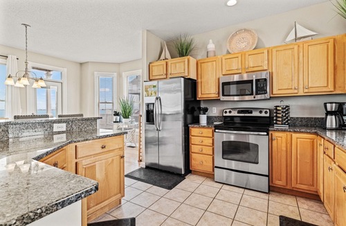Manteo House | Village Landings 56 - Beautiful Sound Front 6BR/4BA Home in Pirate's Cove