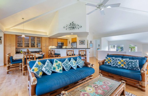 Kaiulani Condo | Villas On The Prince 29, Golf course & Magnificent mountain views.
