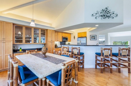 Kaiulani Condo | Villas On The Prince 29, Golf course & Magnificent mountain views.