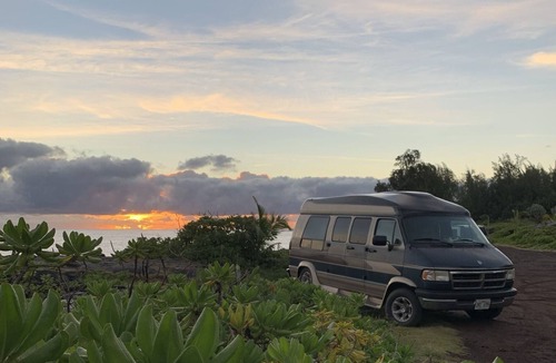 Hilo House | Vintage Campervan with Good Vibes - from Campervans Big Island