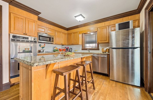 Town Center House | Vintage Cottage, Near KSU, LakePoint, Pets OK