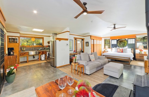 Volcano House | Volcano Tea House Cottage - Spa Bath, Hot Tub, and Fireplace with Japanese Decor