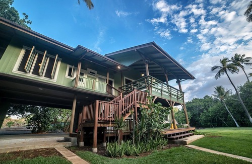 Puako House | Waialea Bay Beachfront Home with AC