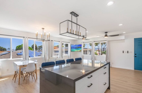 Kaimuki House | Waikiki and Diamond Head Views with Modern 3Bed/2Bath