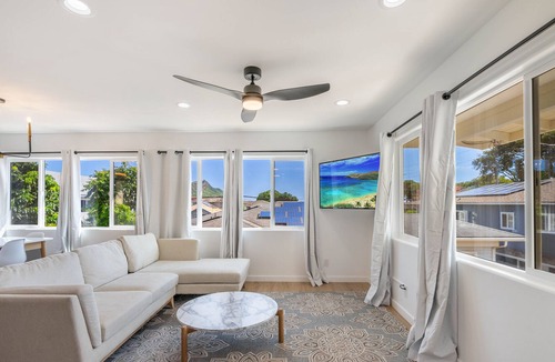Kaimuki House | Waikiki and Diamond Head Views with Modern 3Bed/2Bath