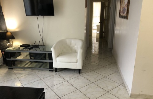 Waikiki Apartment | ~Waikiki~ LOWEST RATES IN AREA ~ 3 Bedroom ~ Fully Furn ~ Blocks to Beach ~