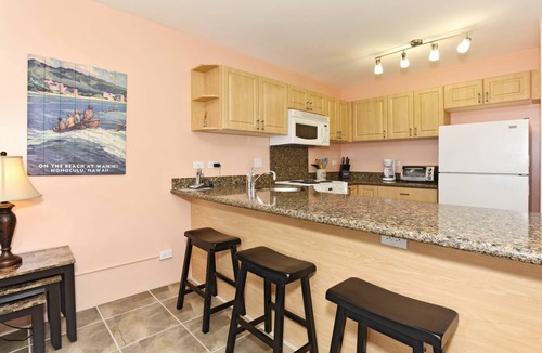 Waikiki Condo | Waikiki Marina-Front Condo! Ocean & Fireworks View, Central AC, Full Kitchen!
