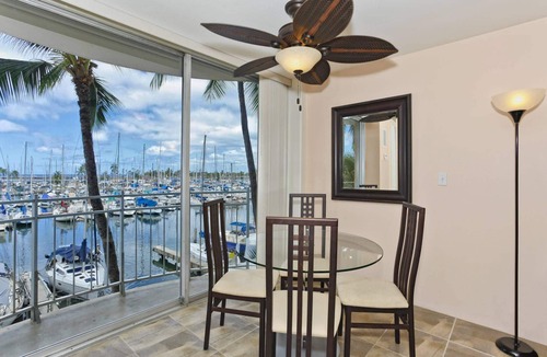 Waikiki Condo | Waikiki Marina-Front Condo! Ocean & Fireworks View, Central AC, Full Kitchen!