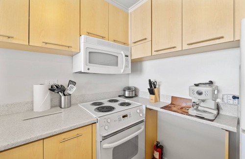 Waikiki Condo | Waikiki Panoramic Ocean View Unit-Great Place to Stay and Enjoy