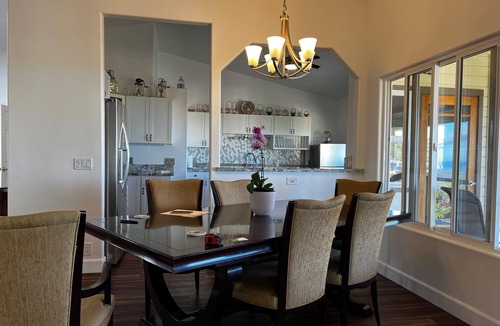 Sunset Ridge House | Waikoloa Luxury 3BR + Ohana Suite w/Ocean Views & Lanai — Hale Akaʻula