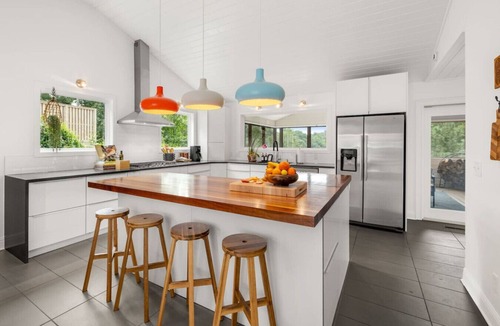 Gainesville House | Wake. Lake. Repeat. European Designed Stay (MAJOR INTERNATIONAL SPORTING EVENT)