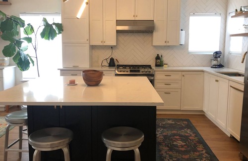 Rosewood House | Walk or bike to SXSW, Large Eastside home w/ outdoor entertaining