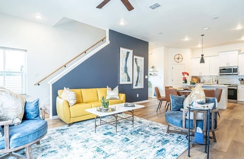 Arlington House | Walk to AT&T Stadium | Priv Rooftop + Free Parking
