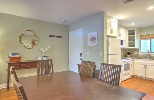 Folly Field Villa | Walk to Beach 2BR Villa w/Pool & Pickleball