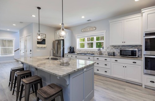 North Forest Beach House | Walk to beach-8BR w/private pool-Sleeps 24-Ideal for groups and multi-families