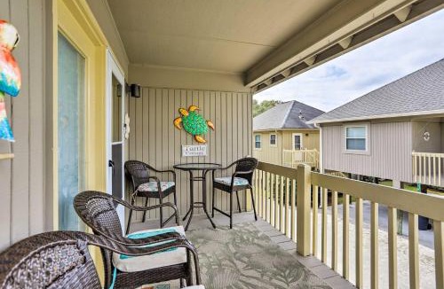 Myrtle Beach House | Walk to Beach: Dog-Friendly Myrtle Beach Cottage!