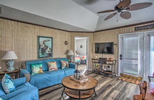 Myrtle Beach House | Walk to Beach: Dog-Friendly Myrtle Beach Cottage!