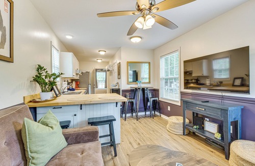 Townville Cabin | Walk to Beach: Lake Hartwell Cabin w/Large Yard!