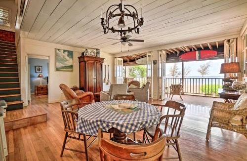 Maunaloa House | Walk to Beach Paniolo Hale Townhome with Ocean View