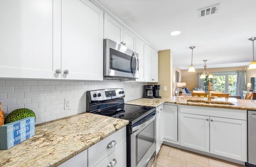 Sea Pines Condo | Walk to Beach Club, Pet Friendly, Open Plan and Golf View