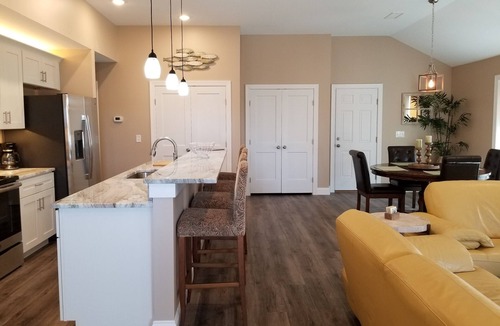 Kill Devil Hills House | Walk to beach! Cottage perfect for families.