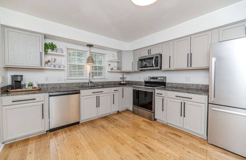 Cary House | Walk to Fenton! 3-Story Townhome