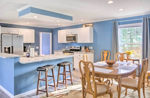 Tuxedo House | Walk to Lake Summit! Mountain-View Zirconia Home