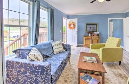Tuxedo House | Walk to Lake Summit! Mountain-View Zirconia Home