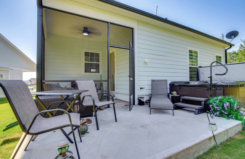 Greenwood Cottage | Walk to Marina: Lake Greenwood Retreat w/Hot Tub