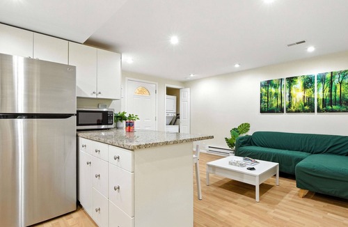 Northwest Apartment | Walk to METRO, Quiet 1BR, Near Rock Creek Park