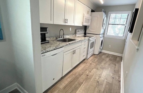 Athens Condo | Walk to Sanford Stadium! Perfect Athens Condo