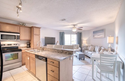 Scenic Gulf Drive Condo | walk to the beach 1 minute across