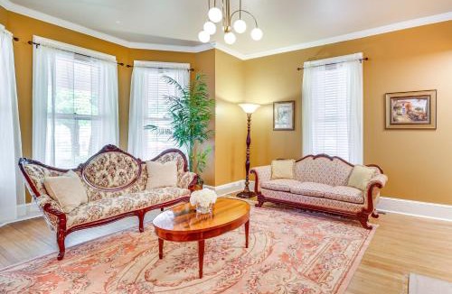 Elizabeth City House | Walk to Waterfront: Downtown Elizabeth City Home!