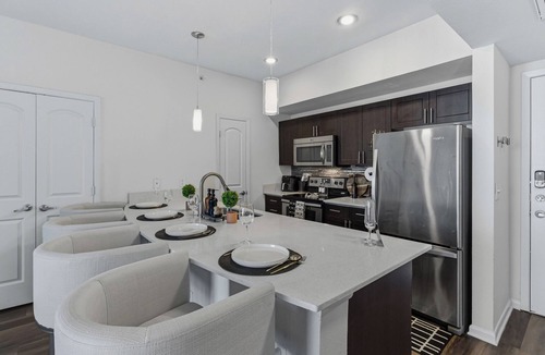 North Burnet Apartment | Walkable Domain Stay: Steps to Top Dining & Luxury Shops