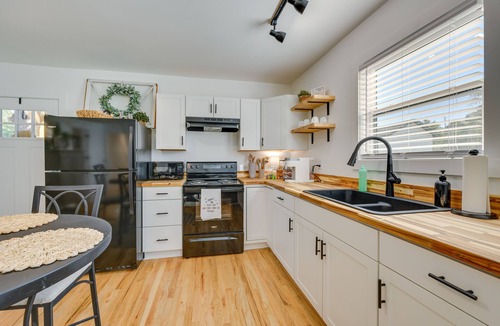 Milledgeville Cottage | Walkable Milledgeville Cottage Near Andalusia Farm