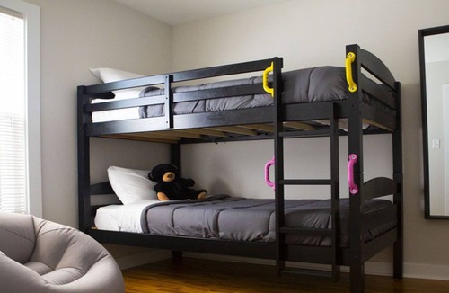Southeast House | Washington D.C. Main Suite, near metro, with porch & free parking