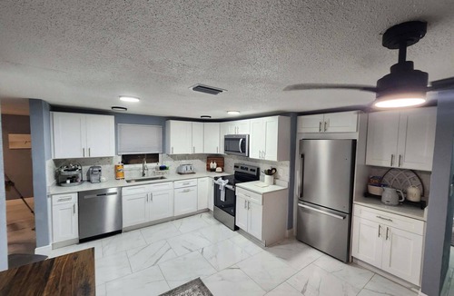 Signal Cove House | Water front 2/2 home with AC and Hot tub in charming Hudson