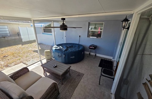 Signal Cove House | Water front 2/2 home with AC and Hot tub in charming Hudson