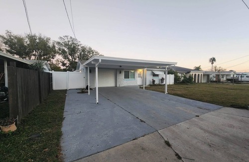 Signal Cove House | Water front 2/2 home with AC and Hot tub in charming Hudson