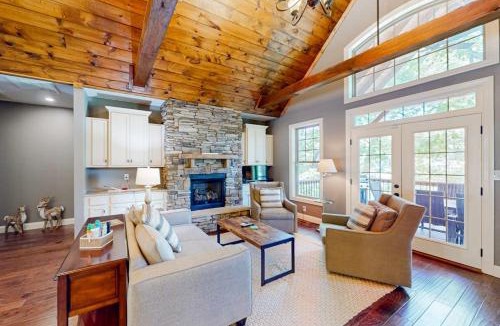 Lake Lure House | Water's Edge Holmstead