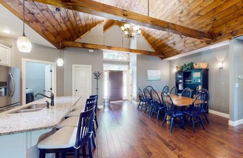 Lake Lure House | Water's Edge Holmstead
