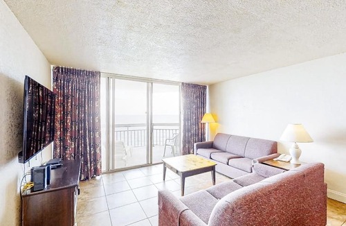 Garden City Apartment | Water's Edge Resort 1002