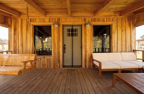 Smithville Cabin | Waterfall Basecamp Cabin, Near Rock Island & Hiking