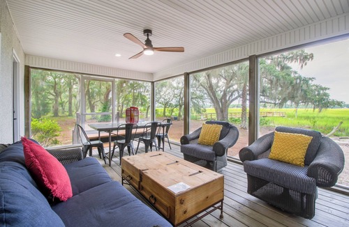 Valona Cabin | Waterfront, 7 acres; Stunning Home on Coastal Tidal Marsh w/Private Dock