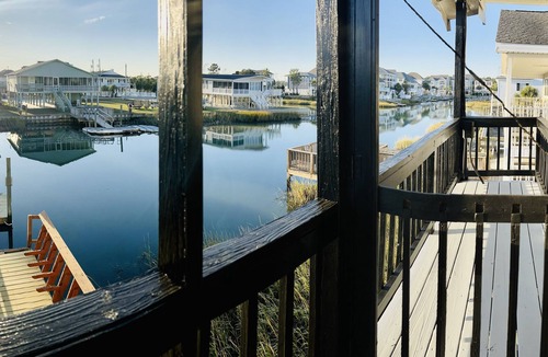 North Myrtle Beach House | Waterfront Beach House on the Canal with Deep Water Access to Ocean w/Boat Ramp.