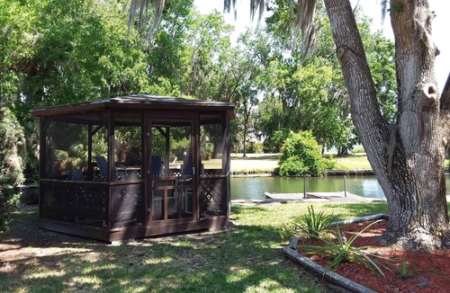 Crystal River Villa | Waterfront Duplex 2 bedroom 1 bath W/Kayaks