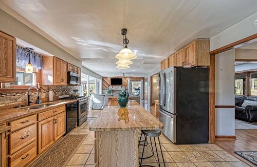 Mineral House | Waterfront/Fiber WiFi/Boat&Jet Ski-2 on site Fall W/E& Summer 2027 now booking,
